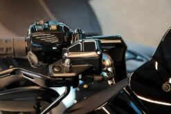 Hydraulische Kupplung Umrüst-Kit Mit Hebeln Contrast Cut 11 Hydraulische Kupplung Umrüst-Kit Mit Hebeln Contrast Cut -Thunderbike Verkaufsgeschäft 04 77 010 31