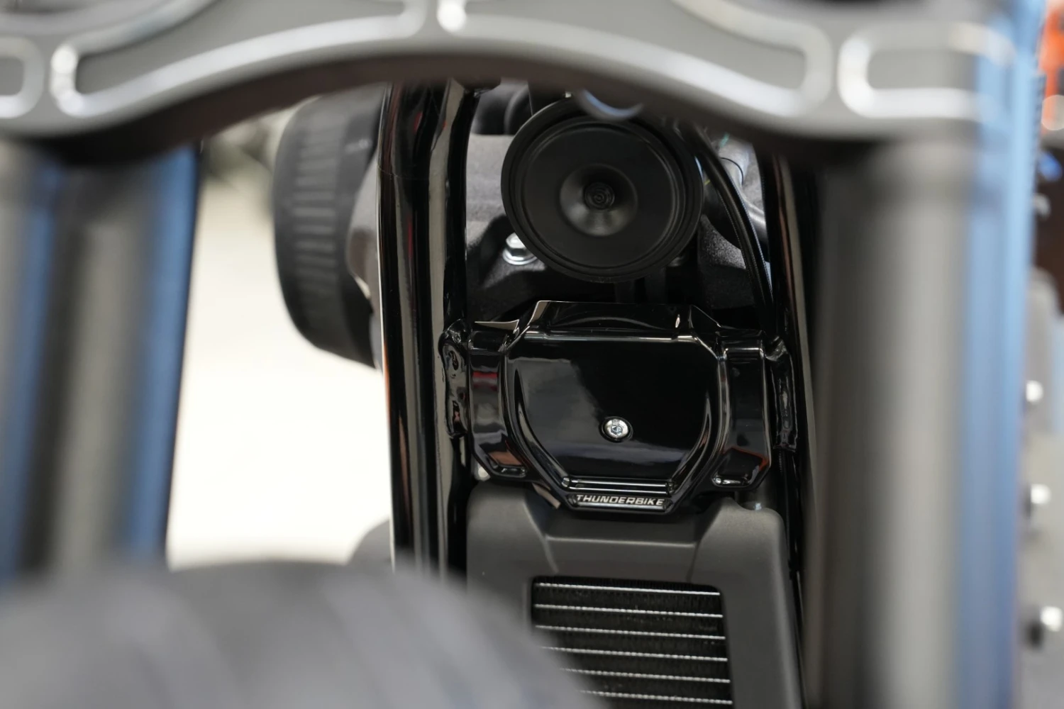 Rahmencover Softail Schwarz 5 Rahmencover Softail Schwarz – Bild 3