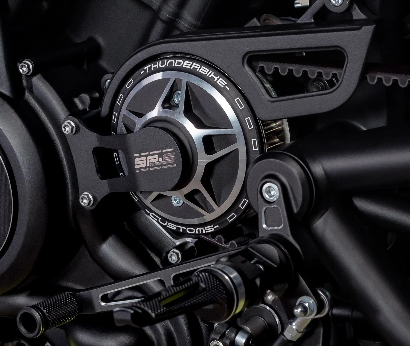 Pulley Cover Vorne SP-S Contrast Cut 4 Pulley Cover Vorne SP-S Contrast Cut – Bild 2