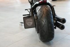 Seitlicher Kennzeichenhalter Medium Pro Schwarz 7 Seitlicher Kennzeichenhalter Medium Pro Schwarz -Thunderbike Verkaufsgeschäft 28 73 0612