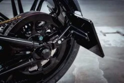 Seitlicher Kennzeichenhalter Alu Medium Schwarz -Thunderbike Verkaufsgeschäft 28 74 230 2