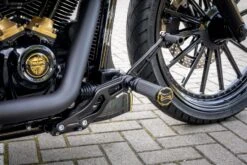 Fußrasten Vorverlegungskit Phantom Lang Schwarz Matt 9 Fußrasten Vorverlegungskit Phantom Lang Schwarz Matt -Thunderbike Verkaufsgeschäft 31 74 210 31