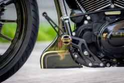 Fußrasten Vorverlegungskit Phantom Lang Schwarz Matt 11 Fußrasten Vorverlegungskit Phantom Lang Schwarz Matt -Thunderbike Verkaufsgeschäft 31 74 210 51