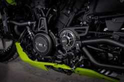 Fußrastenanlage Zurückverlegt SP-S Contrast Cut 9 Fußrastenanlage Zurückverlegt SP-S Contrast Cut -Thunderbike Verkaufsgeschäft 31 85 020