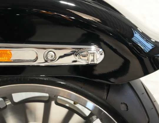 Strut Stripe LED 3in1 Blinker & Rücklicht Poliert 6 Strut Stripe LED 3in1 Blinker & Rücklicht Poliert – Bild 4