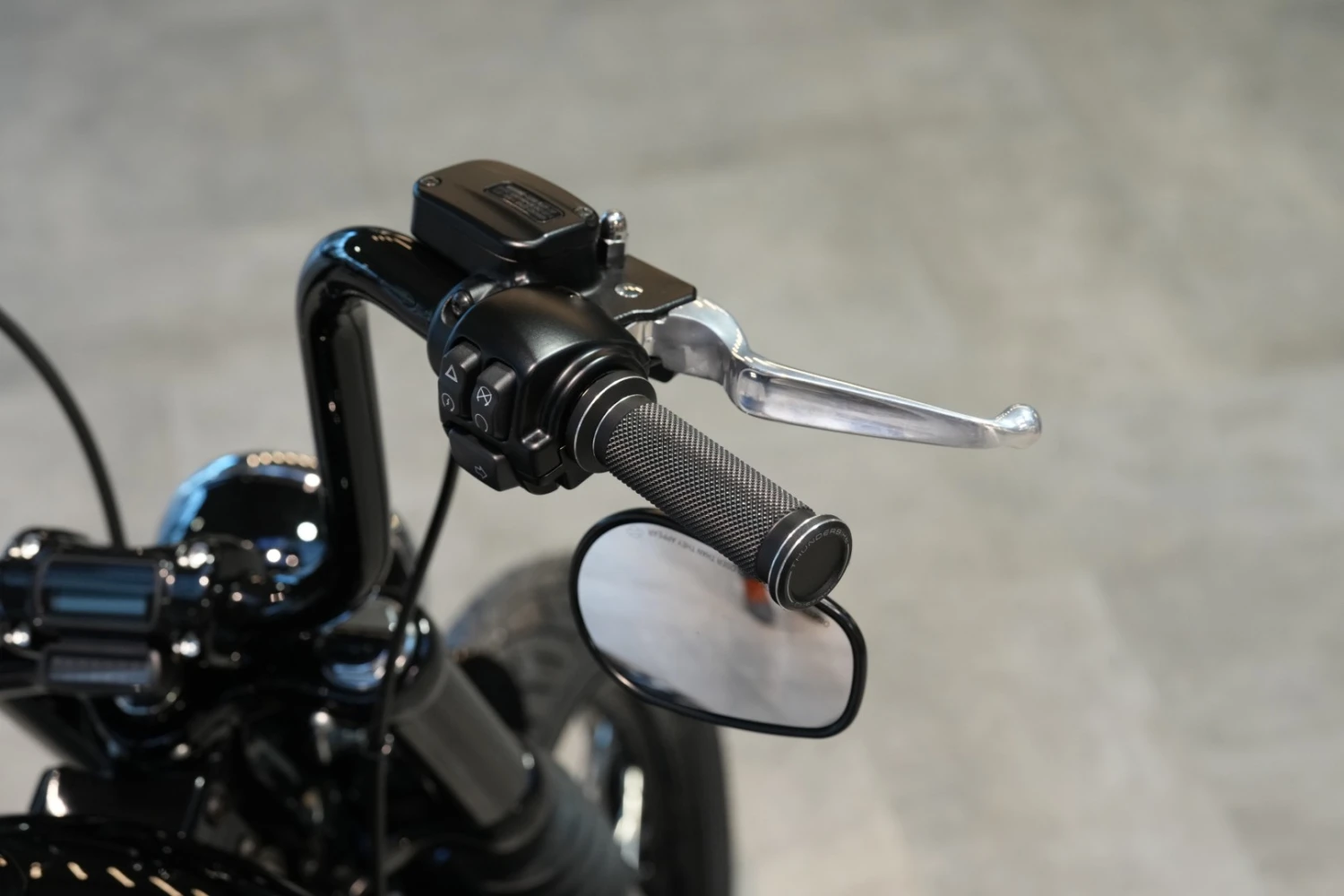 Griffe SP-S Mit Logo Satin Schwarz Cut 4 Griffe SP-S Mit Logo Satin Schwarz Cut – Bild 2