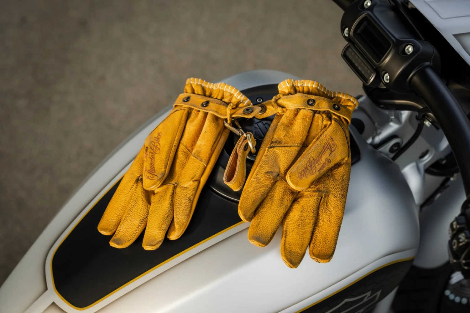 13 1/2 X Thunderbike Loud Ride Handschuhe Gelb 7 13 1/2 X Thunderbike Loud Ride Handschuhe Gelb – Bild 5