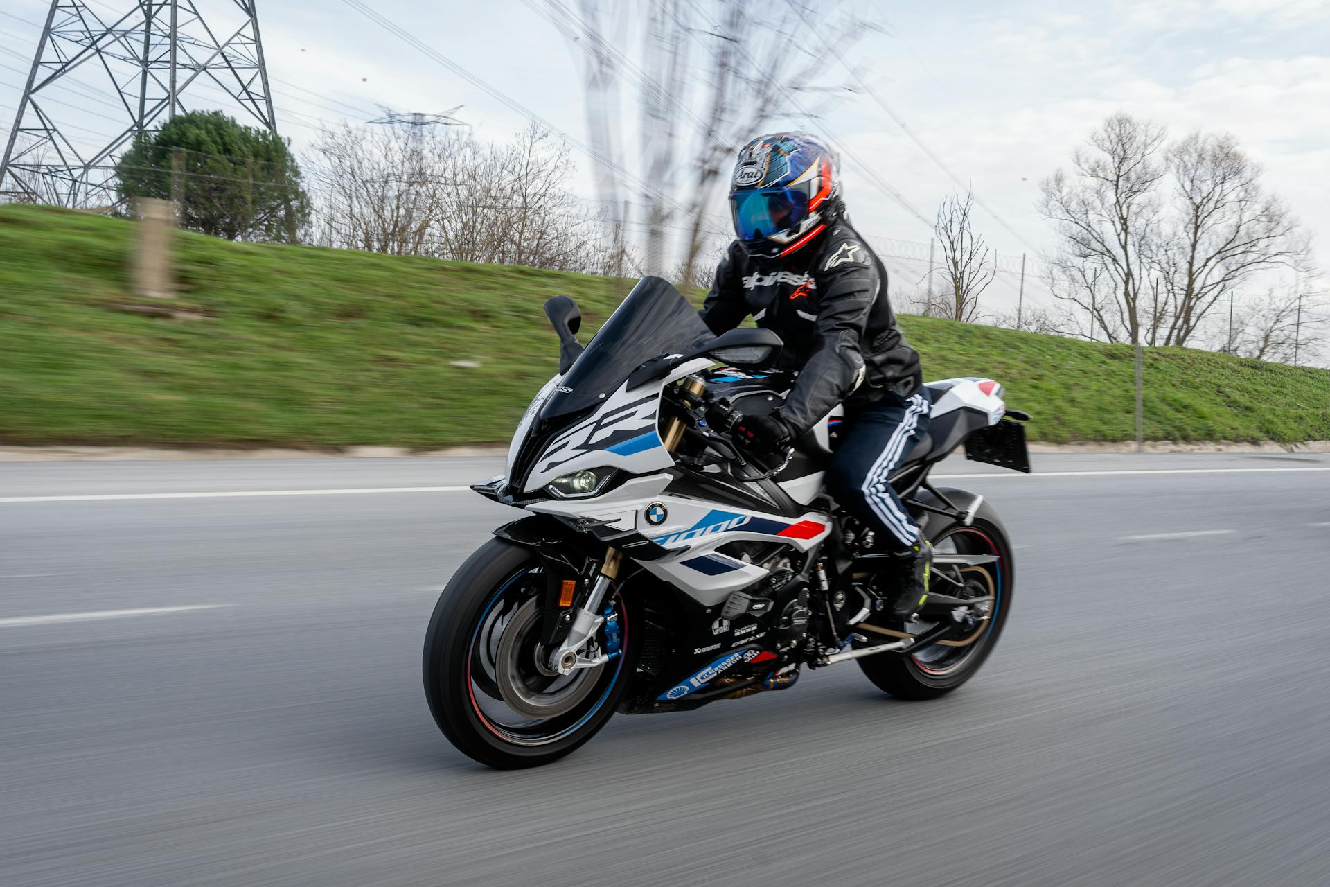 Thunderbike Verkaufsgeschäft -Thunderbike Verkaufsgeschäft pexels oktay koseoglu 42034955 35837779